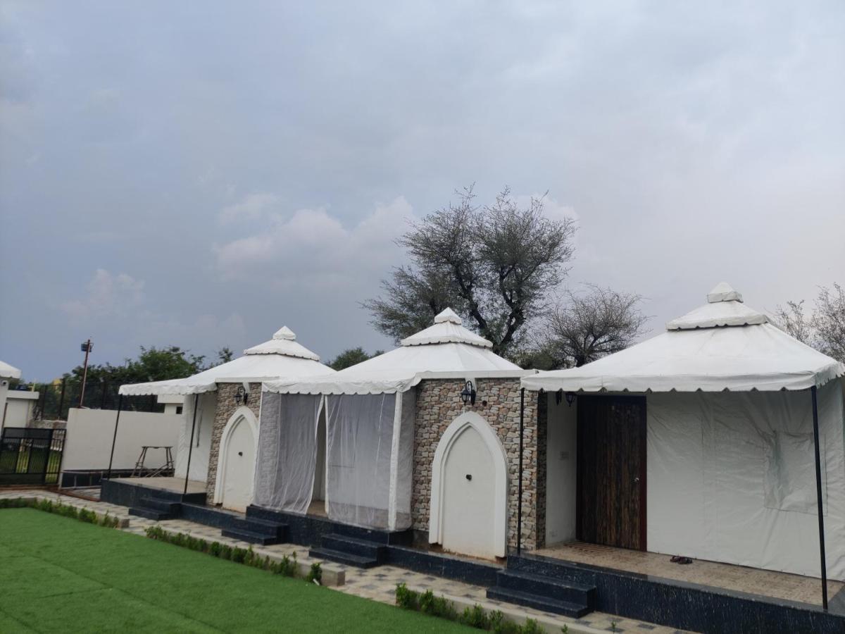 Snk Signature By Shivaneel Hospitality Luxury tent *